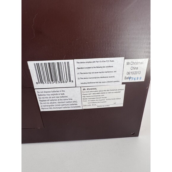 Mr. Christmas Advent Calendar Plays 25 Songs *Works With DC Power Only* Holiday - Picture 12 of 13